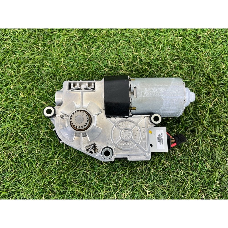 Мотор люка (электрика) Volkswagen Touareg NF 2013 3.6 7P0959591C