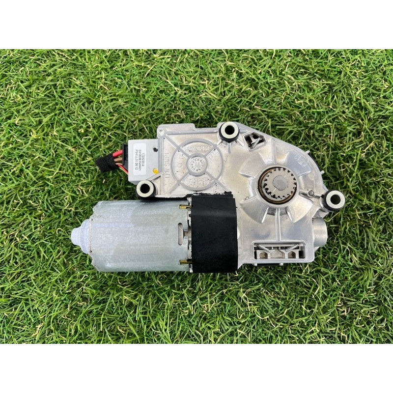 Мотор люка (электрика) Volkswagen Touareg NF 2013 3.6 7P0959591C