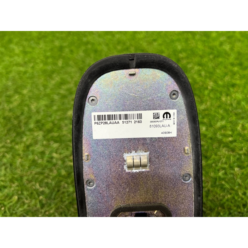 Антенна (электрика) Jeep Grand Cherokee WK2 2020 3.6 6ZP28LAUAA