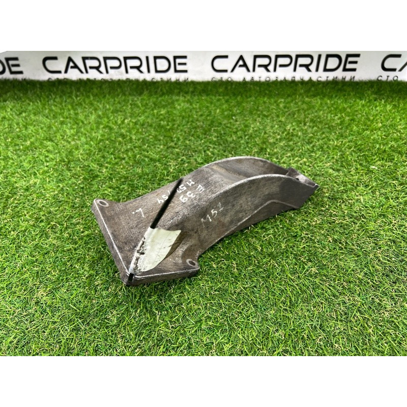 Кронштейн подушки двигателя (кронштейны двигателя) BMW 5-series E39 22111092973