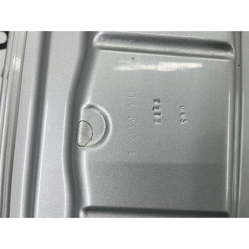 Капот (кузов и элементы) Volkswagen Touareg NF 2013 3.6 7P6823031