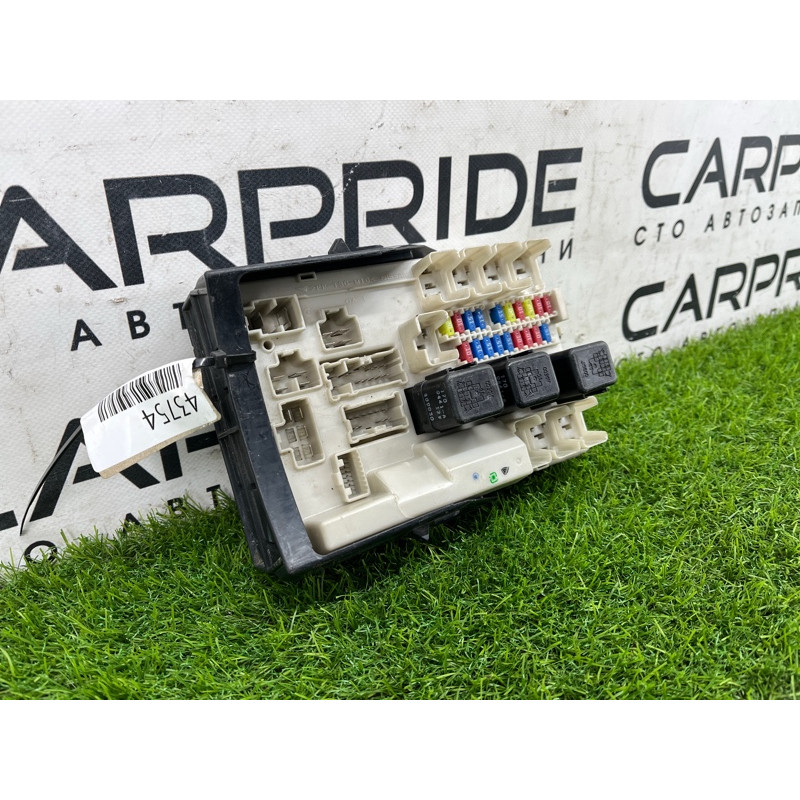 Блок запобіжників (електрика) Infiniti G35 V35 2004 284B7AQ007