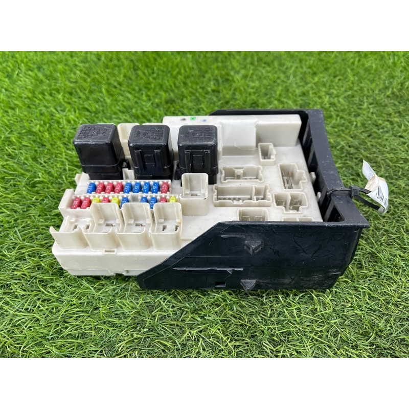 Блок запобіжників (електрика) Infiniti G35 V35 2004 284B7AQ007