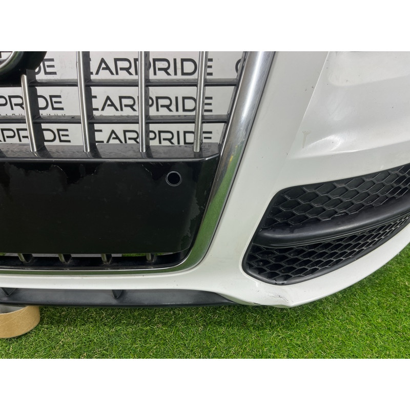 Бампер (наружные элементы кузова) AUDI Q5 8R 2012 3.2 CALB 8R0807105CGRU