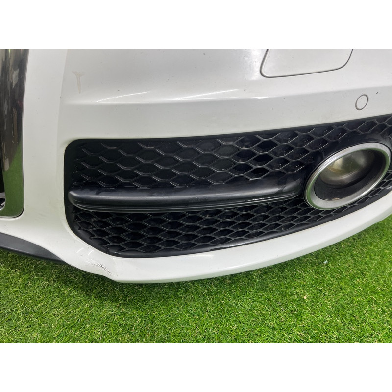 Бампер (наружные элементы кузова) AUDI Q5 8R 2012 3.2 CALB 8R0807105CGRU