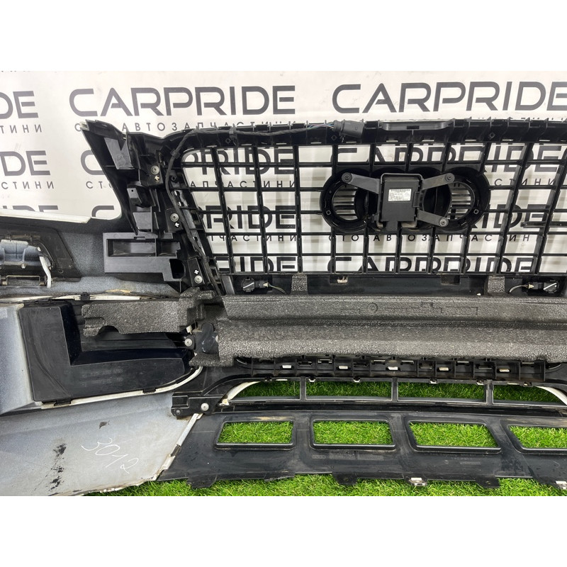 Бампер (наружные элементы кузова) AUDI Q5 8R 2012 3.2 CALB 8R0807105CGRU