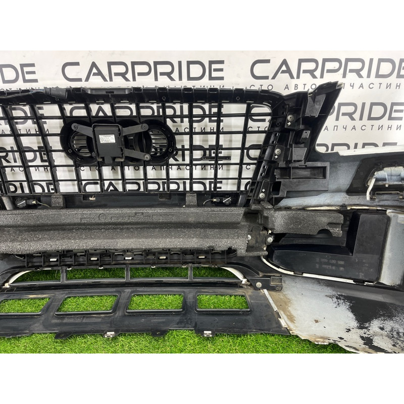 Бампер (наружные элементы кузова) AUDI Q5 8R 2012 3.2 CALB 8R0807105CGRU