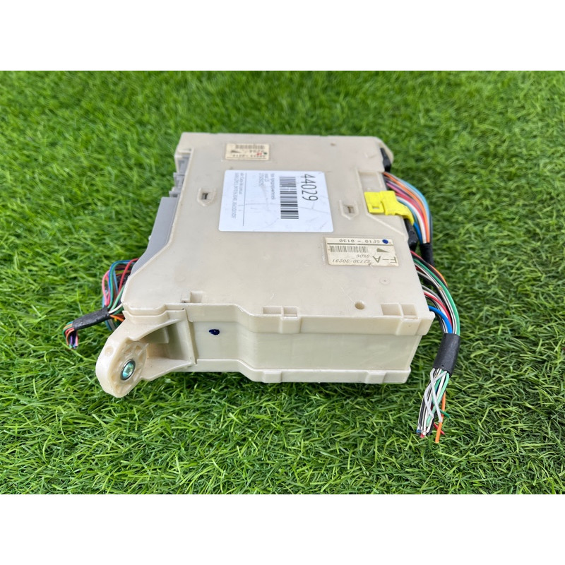 Блок предохранителей (электрика) Lexus GS S190 2006 8273030291