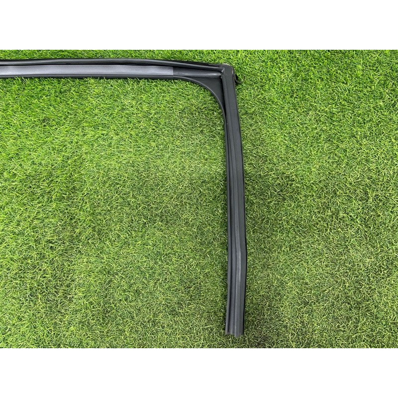 Форточка двери (кузов и элементы) Ford Explorer MK5 2017 3.7 BB5Z7825766B