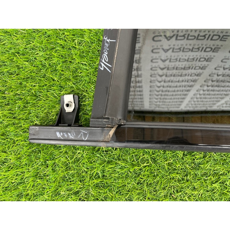 Форточка двери (кузов и элементы) Ford Explorer MK5 2017 3.7 BB5Z7825766B