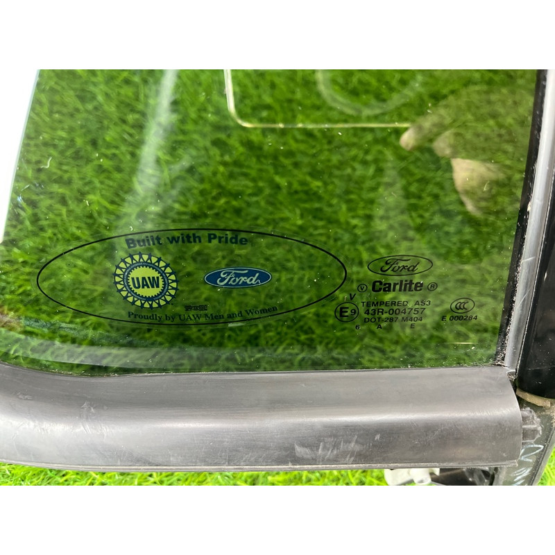 Форточка двери (кузов и элементы) Ford Explorer MK5 2017 3.7 BB5Z7825766B