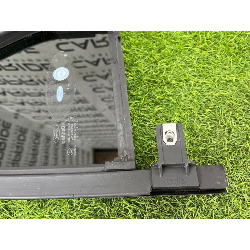 Форточка двери (кузов и элементы) Ford Explorer MK5 2017 3.7 BB5Z7825766B