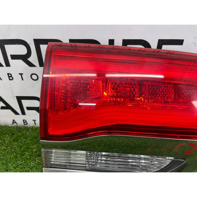 Задний фонарь (оптика) Jeep Grand Cherokee WK2 2017 68110047AD