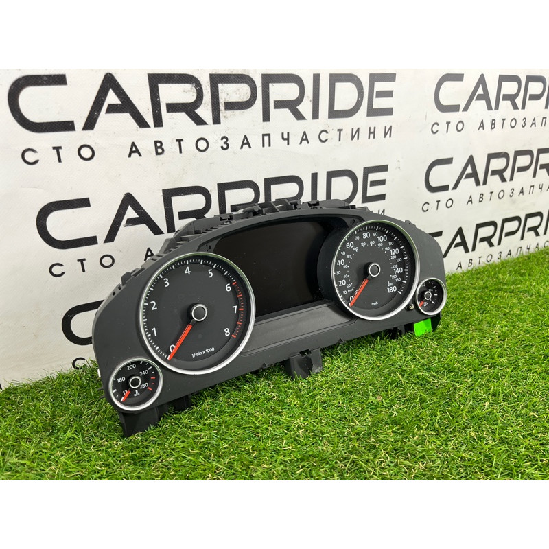 Панель приборов (салон) Volkswagen Touareg NF 2012 3.6 CGRA 7P6920981E