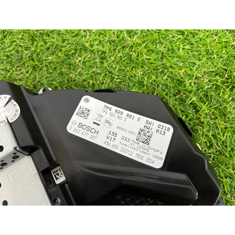 Панель приборов (салон) Volkswagen Touareg NF 2012 3.6 CGRA 7P6920981E