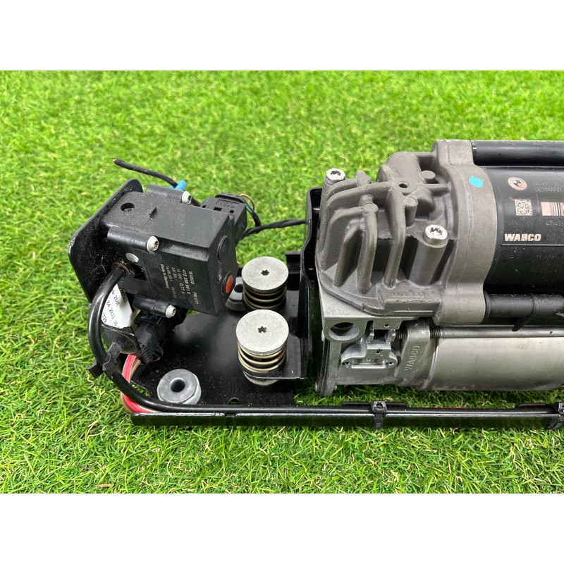 Компрессор подвески (подвеска) BMW 5-series Gran Turismo F07 2011 3.0 N55B30 37206875176