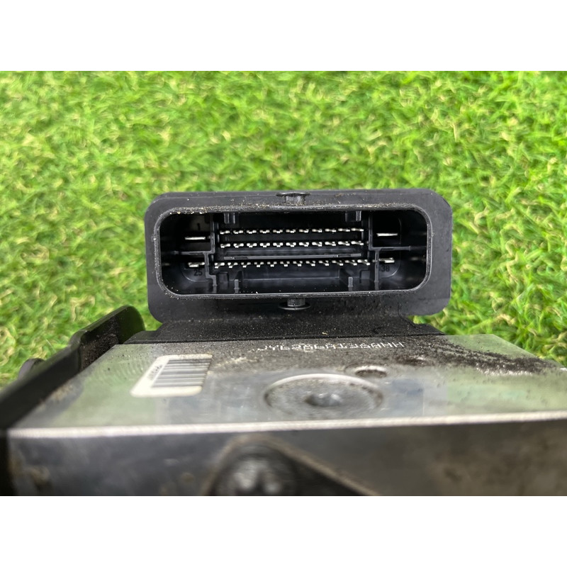 Блок abs (тормозная система) Jeep Grand Cherokee WK2 2017 68085397AB