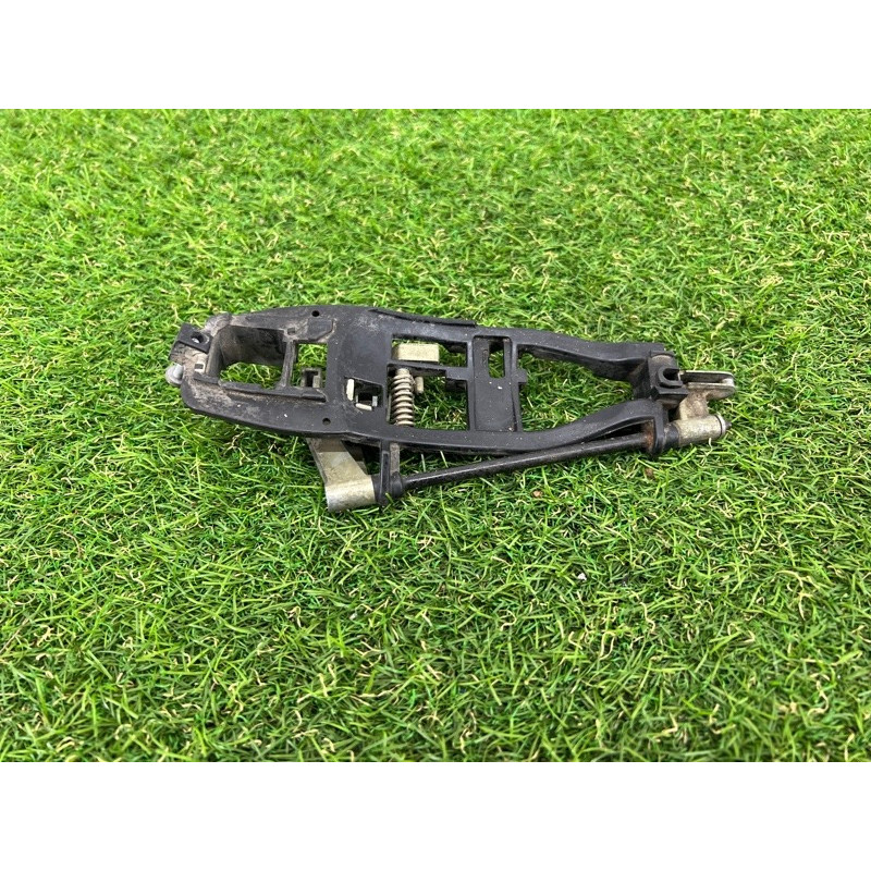 Кронштейн ручки дверей (кузов і елементи) BMW 3-series E46 51218253453