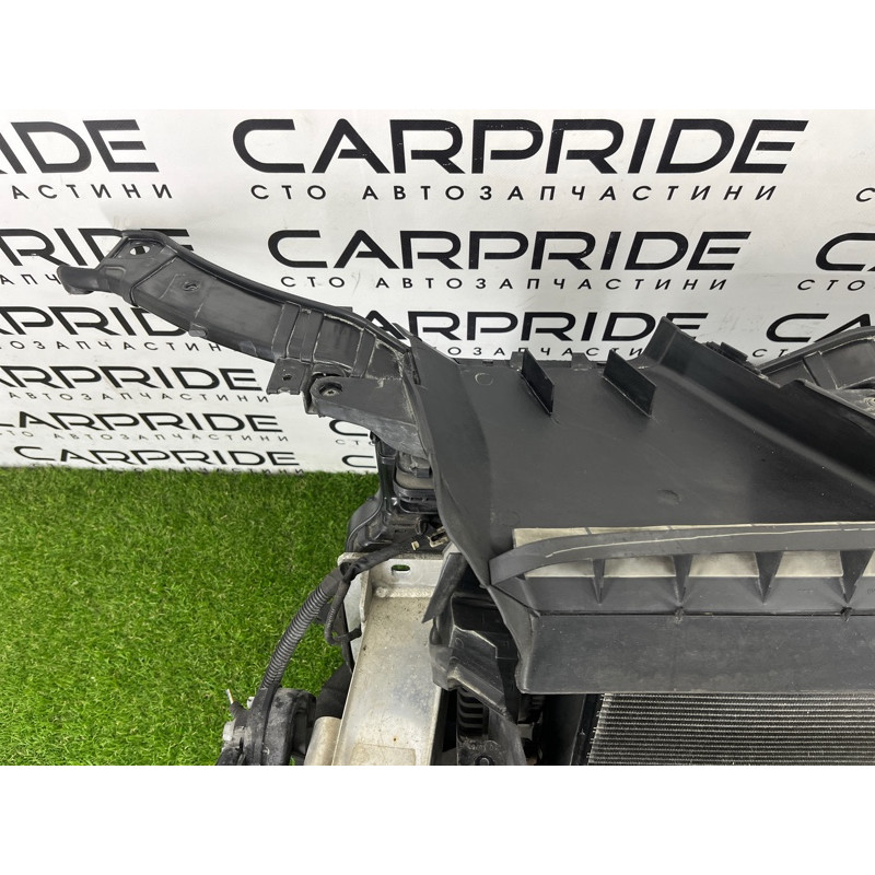 Телевизор (передняя часть кузова) (наружные элементы кузова) AUDI A4 B8 2012 2.0 CAEB 8K0805594L