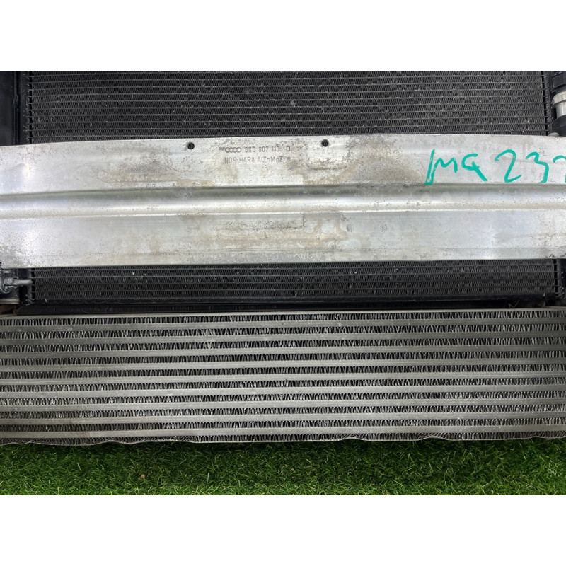 Телевизор (передняя часть кузова) (наружные элементы кузова) AUDI A4 B8 2012 2.0 CAEB 8K0805594L