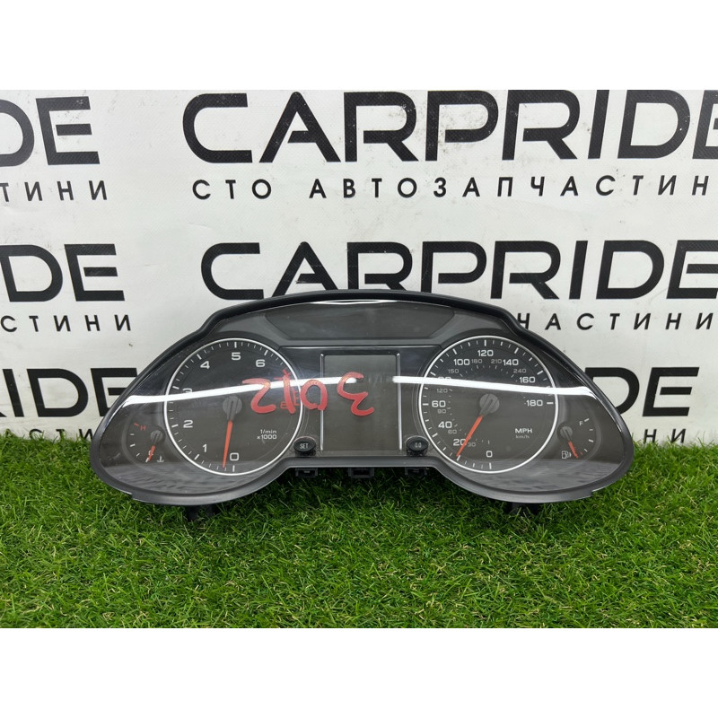 Панель приборов (салон) AUDI Q5 8R 2012 3.2 CALB 8R0920981G