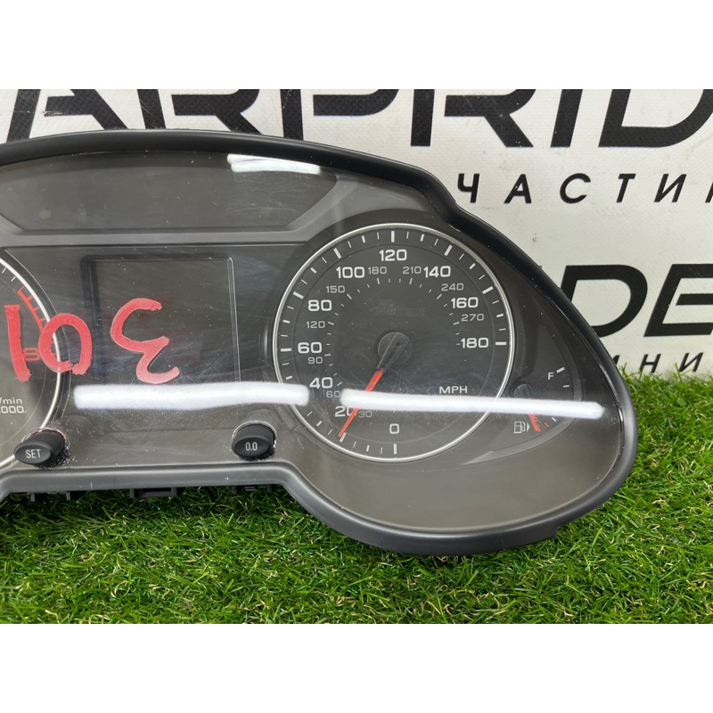 Панель приборов (салон) AUDI Q5 8R 2012 3.2 CALB 8R0920981G