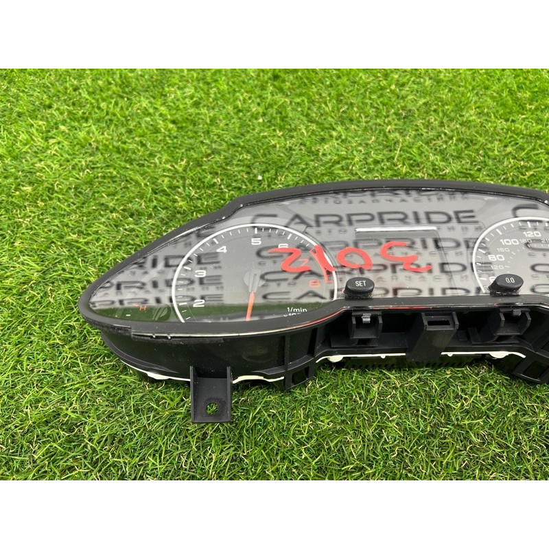 Панель приборов (салон) AUDI Q5 8R 2012 3.2 CALB 8R0920981G