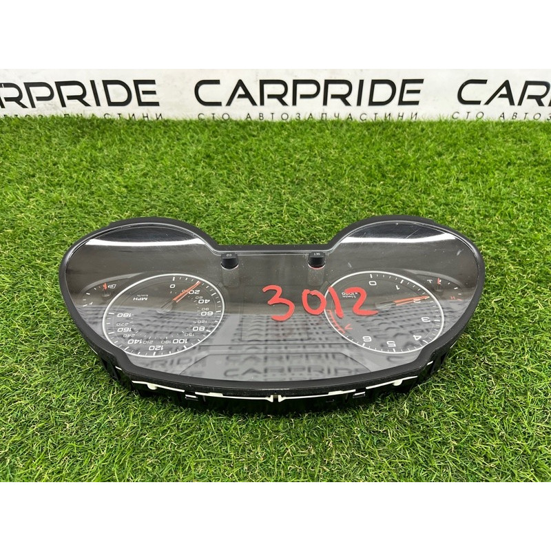 Панель приборов (салон) AUDI Q5 8R 2012 3.2 CALB 8R0920981G