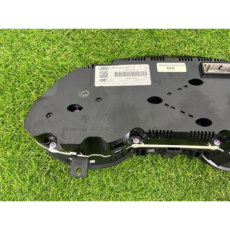 Панель приборов (салон) AUDI Q5 8R 2012 3.2 CALB 8R0920981G