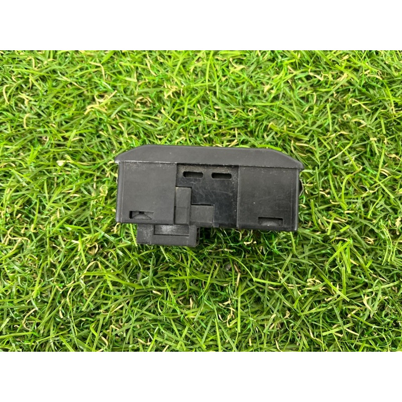 Кнопка сдвижной крышки люка (электрика / кнопки) BMW 7-series E38 61318352182