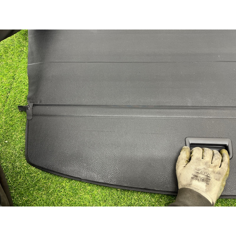 Шторка багажника (салон) Volkswagen Touareg NF 2013 3.6 7P686777345W