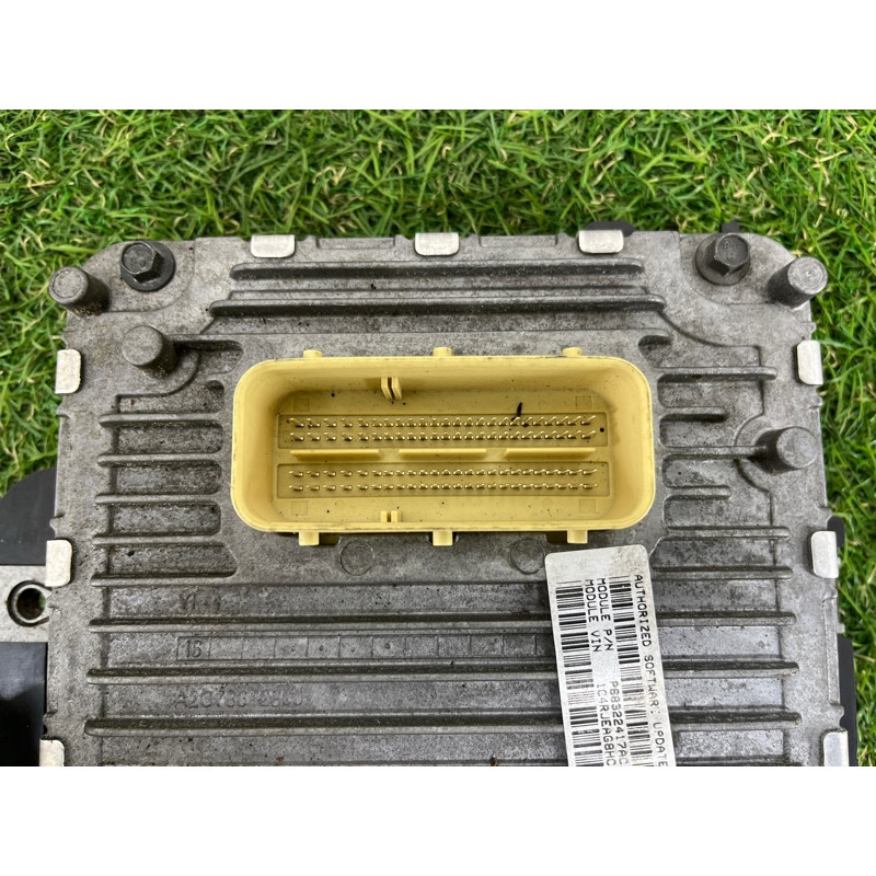 Блок управления двигателем (электрика / блок управления) Jeep Grand Cherokee WK2 2017 3.6 68243326AA