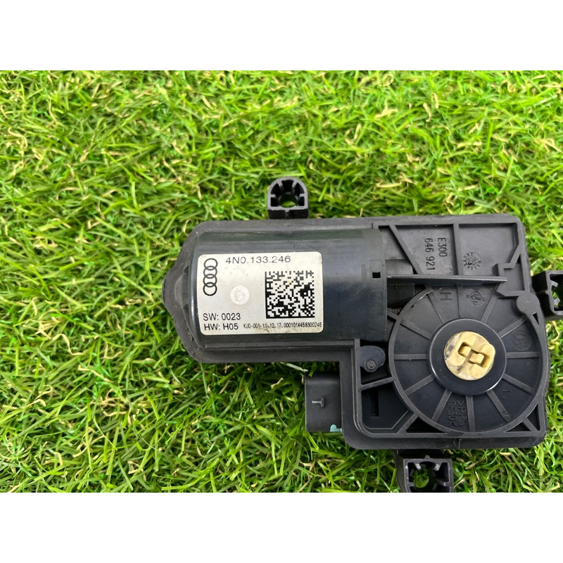 Сервопривод заслонки глушителя (выпускная система) AUDI SQ5 FY 2018 3.0 CWGD 4N0133246