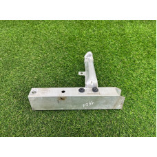 Кронштейн усилителя бампера