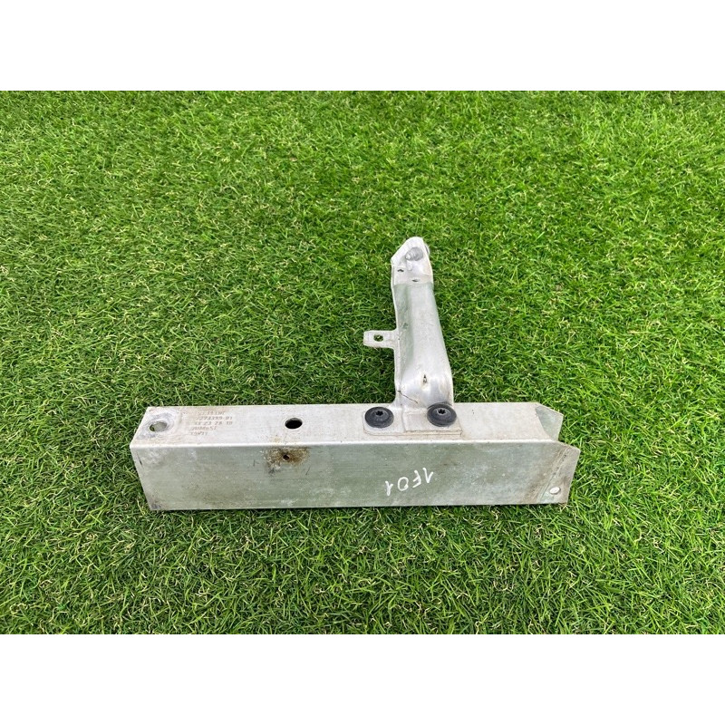 Кронштейн усилителя бампера (стекла и зеркала) BMW 7-series F02 2011 4.4 N63 51117273399