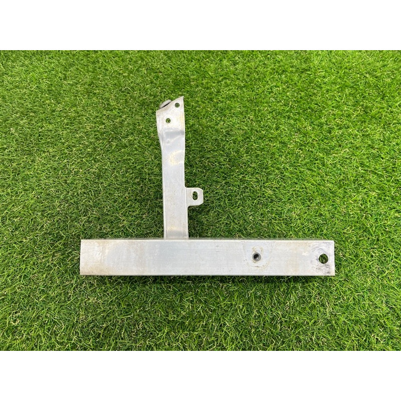 Кронштейн усилителя бампера (стекла и зеркала) BMW 7-series F02 2011 4.4 N63 51117273399