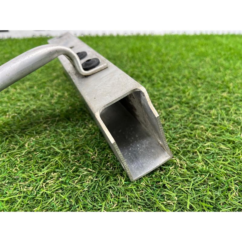 Кронштейн усилителя бампера (стекла и зеркала) BMW 7-series F02 2011 4.4 N63 51117273400