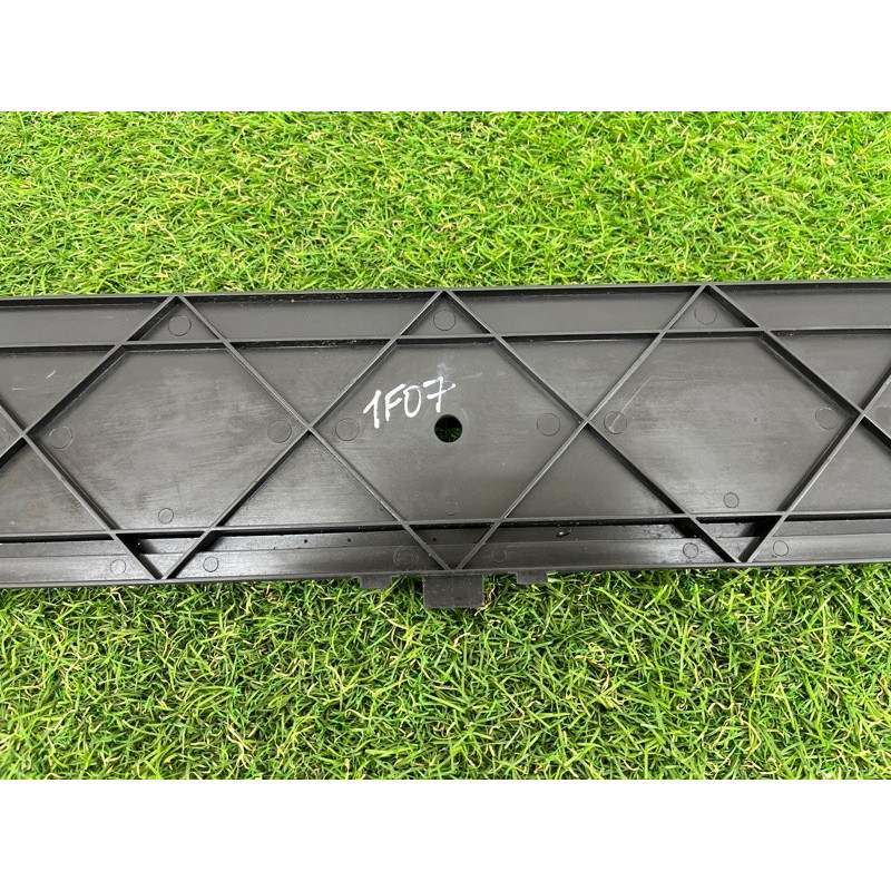 Рамка радиатора (кузов и элементы) BMW 5-series Gran Turismo F07 2011 3.0 N55B30 17517804619