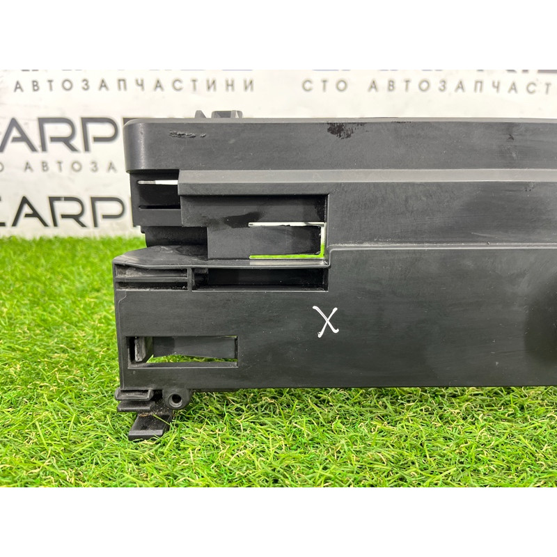 Рамка радиатора (кузов и элементы) BMW 5-series Gran Turismo F07 2011 3.0 N55B30 17117639071