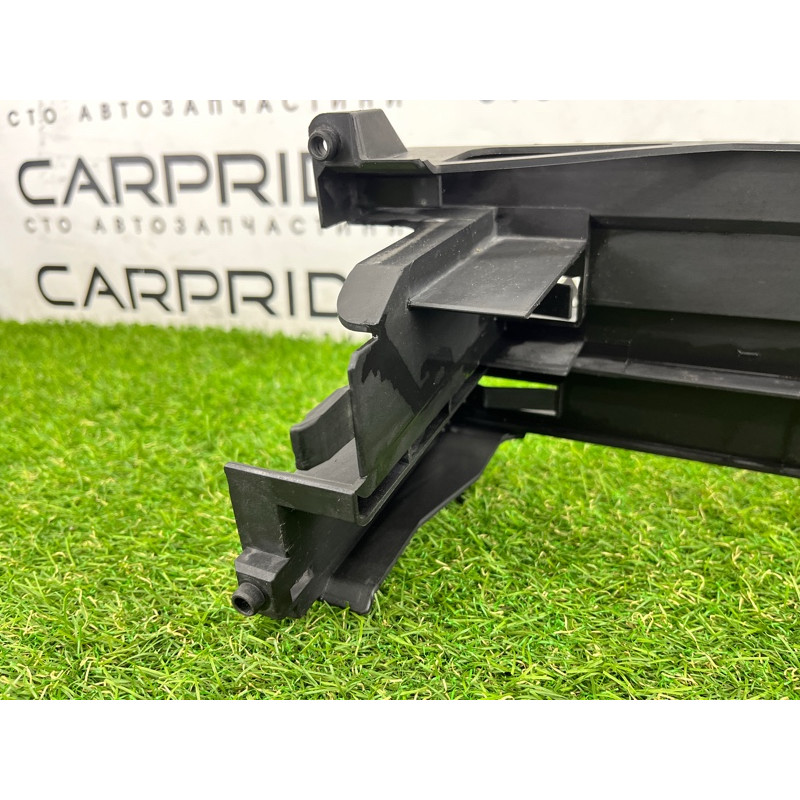 Рамка радиатора (кузов и элементы) BMW 5-series Gran Turismo F07 2011 3.0 N55B30 17117639071