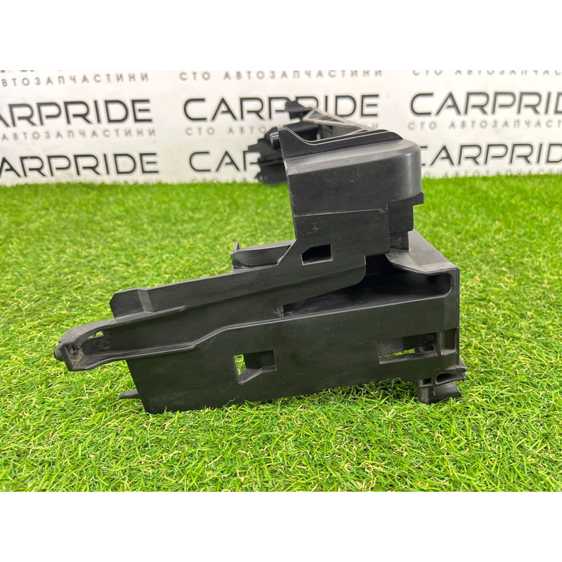 Рамка радиатора (кузов и элементы) BMW 5-series Gran Turismo F07 2011 3.0 N55B30 17117639071