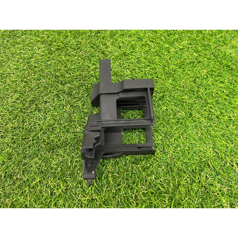 Кронштейн радиатора гидроусилителя (кронштейны двигателя) BMW 7-series F02 2011 4.4 N63 17117576829