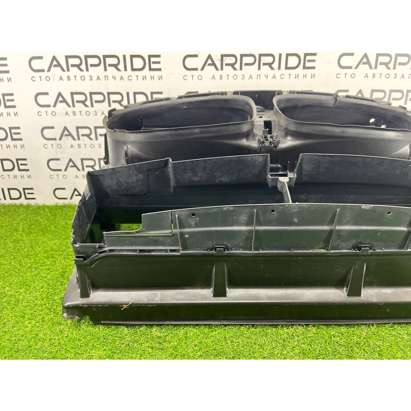 Диффузор радиатора (кузов и элементы) BMW 7-series F02 2011 4.4 N63 51747183854