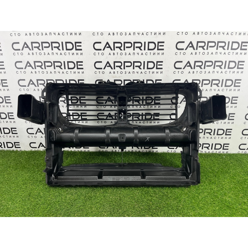 Диффузор радиатора (кузов и элементы) BMW 7-series F02 2011 4.4 N63 51747183854