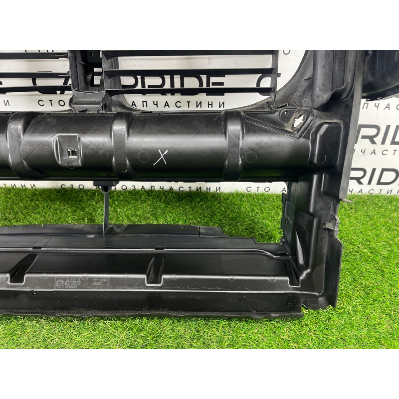 Диффузор радиатора (кузов и элементы) BMW 7-series F02 2011 4.4 N63 51747183854