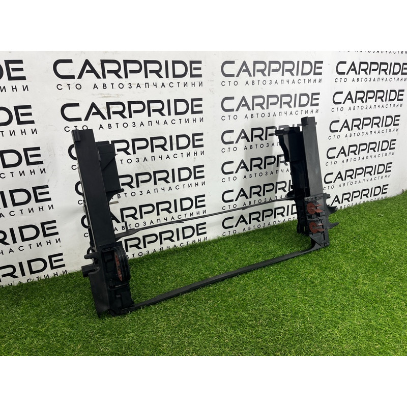 Рамка радиатора (кузов и элементы) BMW 5-series Gran Turismo F07 2011 3.0 N55B30 17117804617