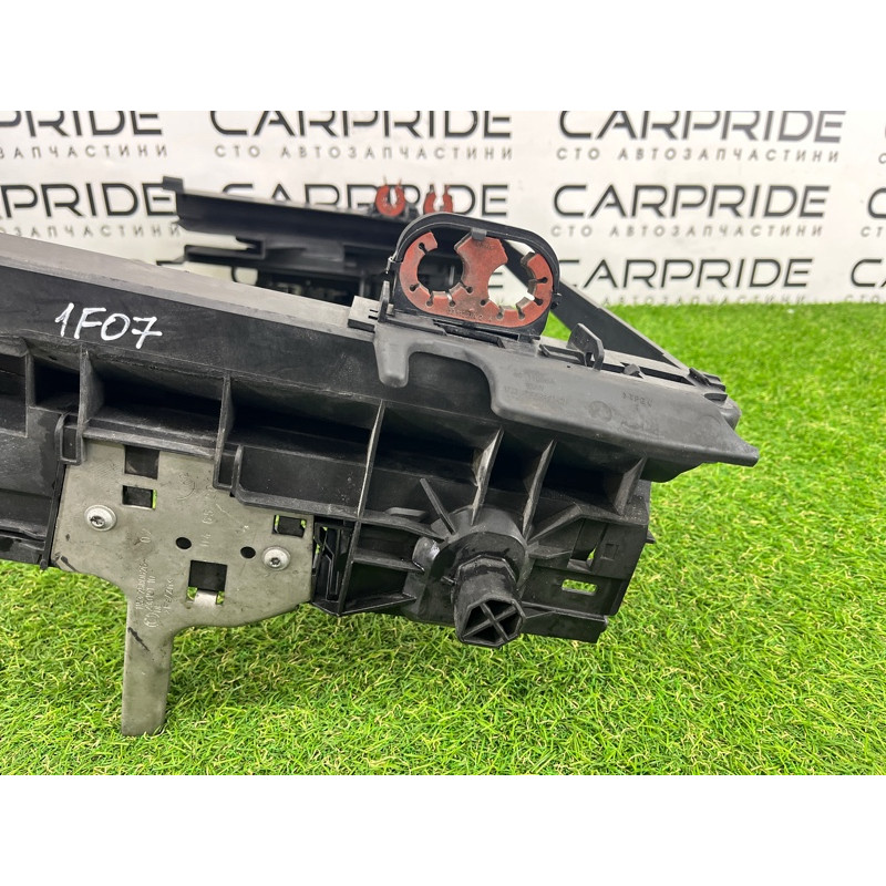 Рамка радиатора (кузов и элементы) BMW 5-series Gran Turismo F07 2011 3.0 N55B30 17117804617