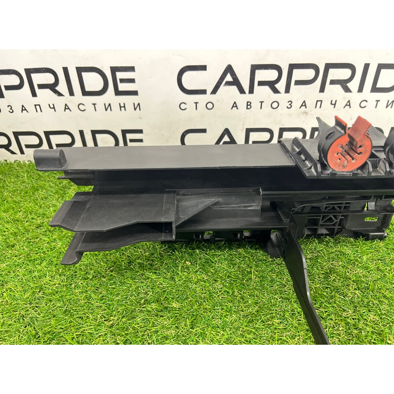 Рамка радиатора (кузов и элементы) BMW 5-series Gran Turismo F07 2011 3.0 N55B30 17117804617