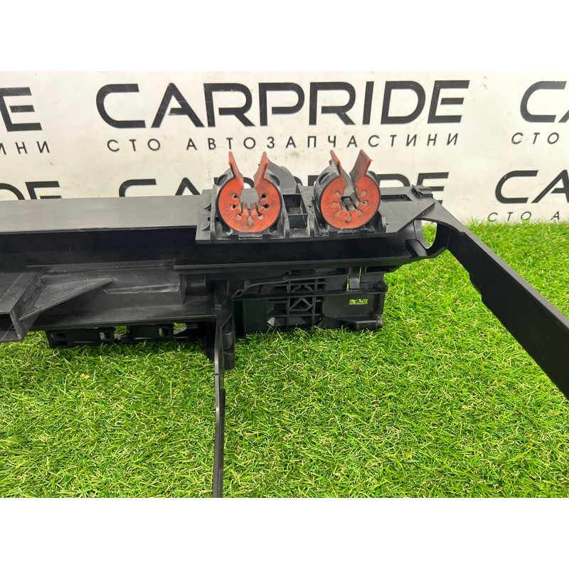 Рамка радиатора (кузов и элементы) BMW 5-series Gran Turismo F07 2011 3.0 N55B30 17117804617