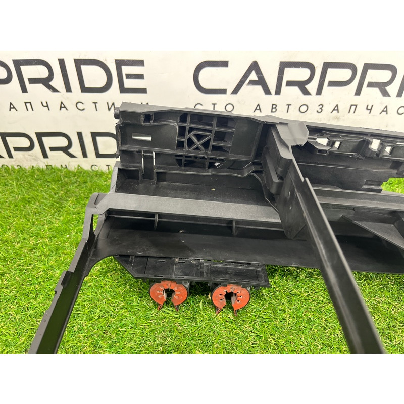 Рамка радиатора (кузов и элементы) BMW 5-series Gran Turismo F07 2011 3.0 N55B30 17117804617